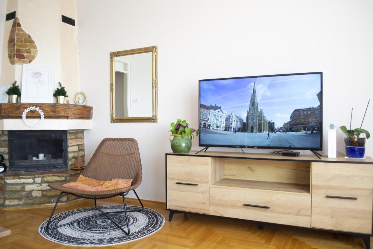 Nicola'S Apartamento Novi Sad Exterior foto