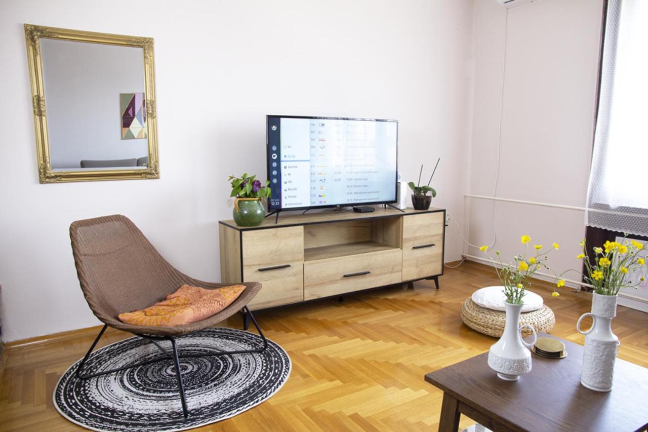 Nicola'S Apartamento Novi Sad Exterior foto