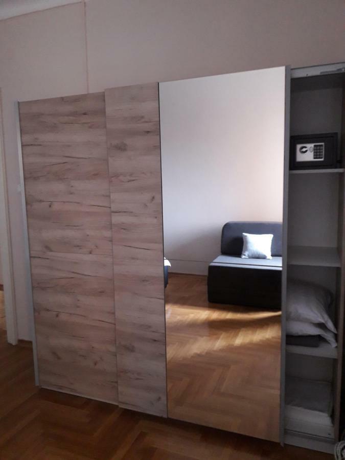 Nicola'S Apartamento Novi Sad Exterior foto